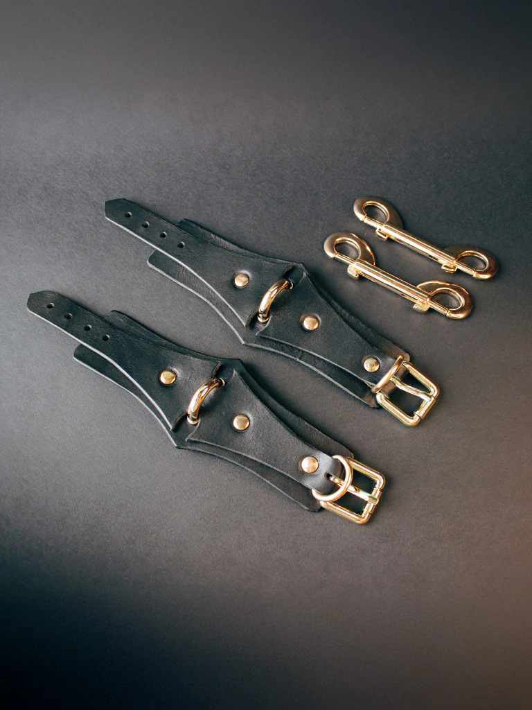 BDSM Kit Bondage Collar with Handcuffs - Image 6